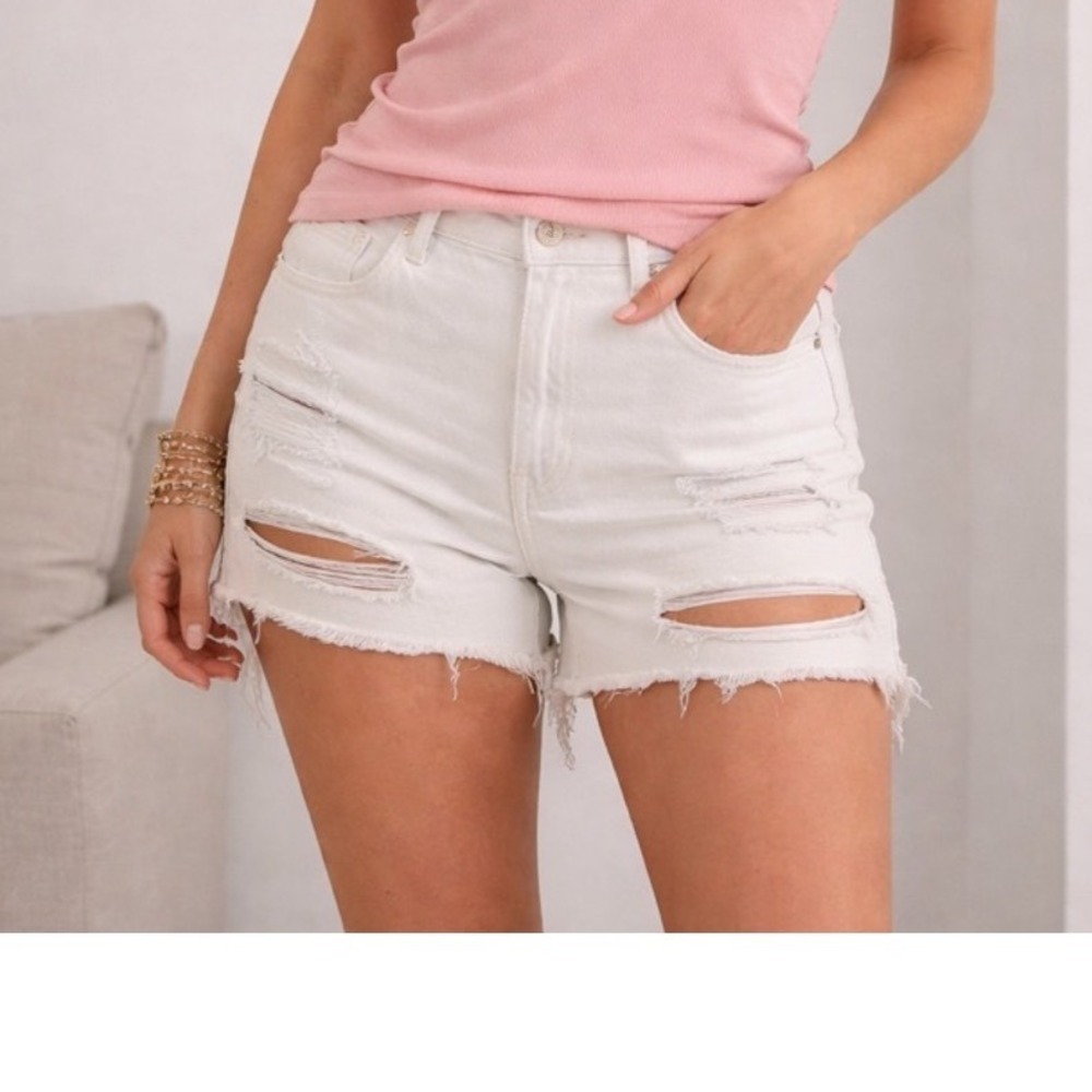 NWT We The Free White Distressed Denim Shorts Size 25 Free People